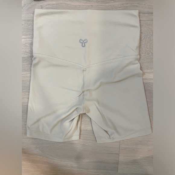 TnAction TnaBUTTER™ Muscle Tank and Atmosphere Hi-Rise 7" Short - SET Size Small - Picture 5 of 5